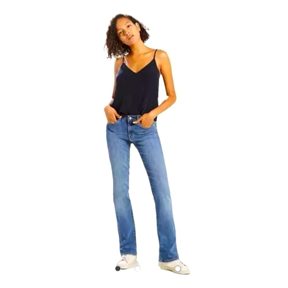 Levi Classic Bootcut Jeans. Blue Size 6 #1065